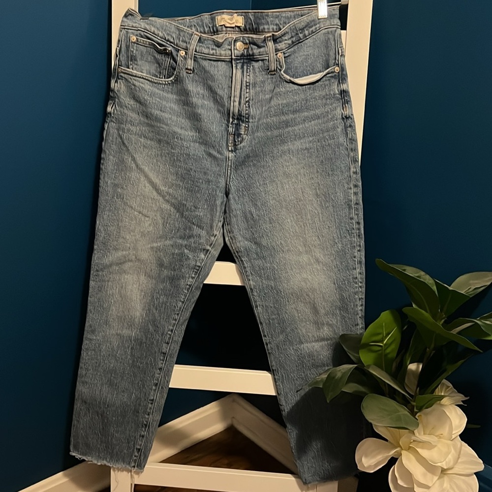 Madewell jeans The Perfect Vintage Jean size 32 straight leg raw hem high rise
